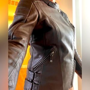 Women’s Leather REV’IT Motorcycle Jacket Size 38 (Small).